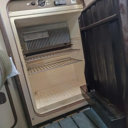 Camper Vans - Gregor D. Van Campsite *