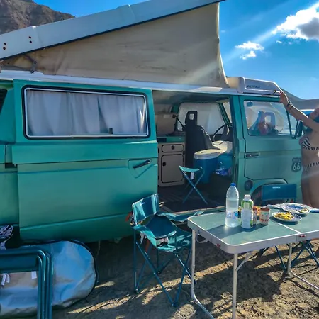 Camper Vans - Gregor D. Van Famara